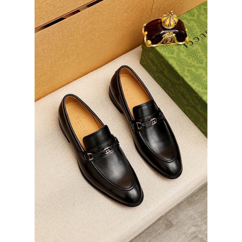 G*u*i leather shoes